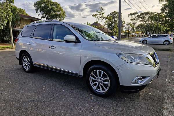 2016 Nissan Pathfinder ST-L R52