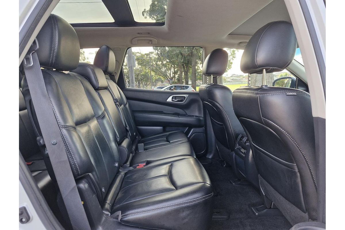 2016 Nissan Pathfinder ST-L R52