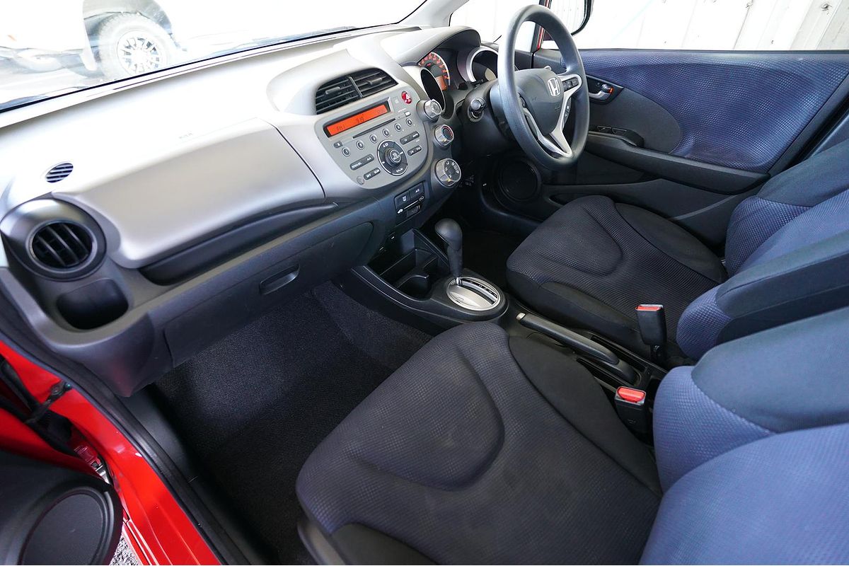 2012 Honda JAZZ JAZZ VTi GE8859EZ