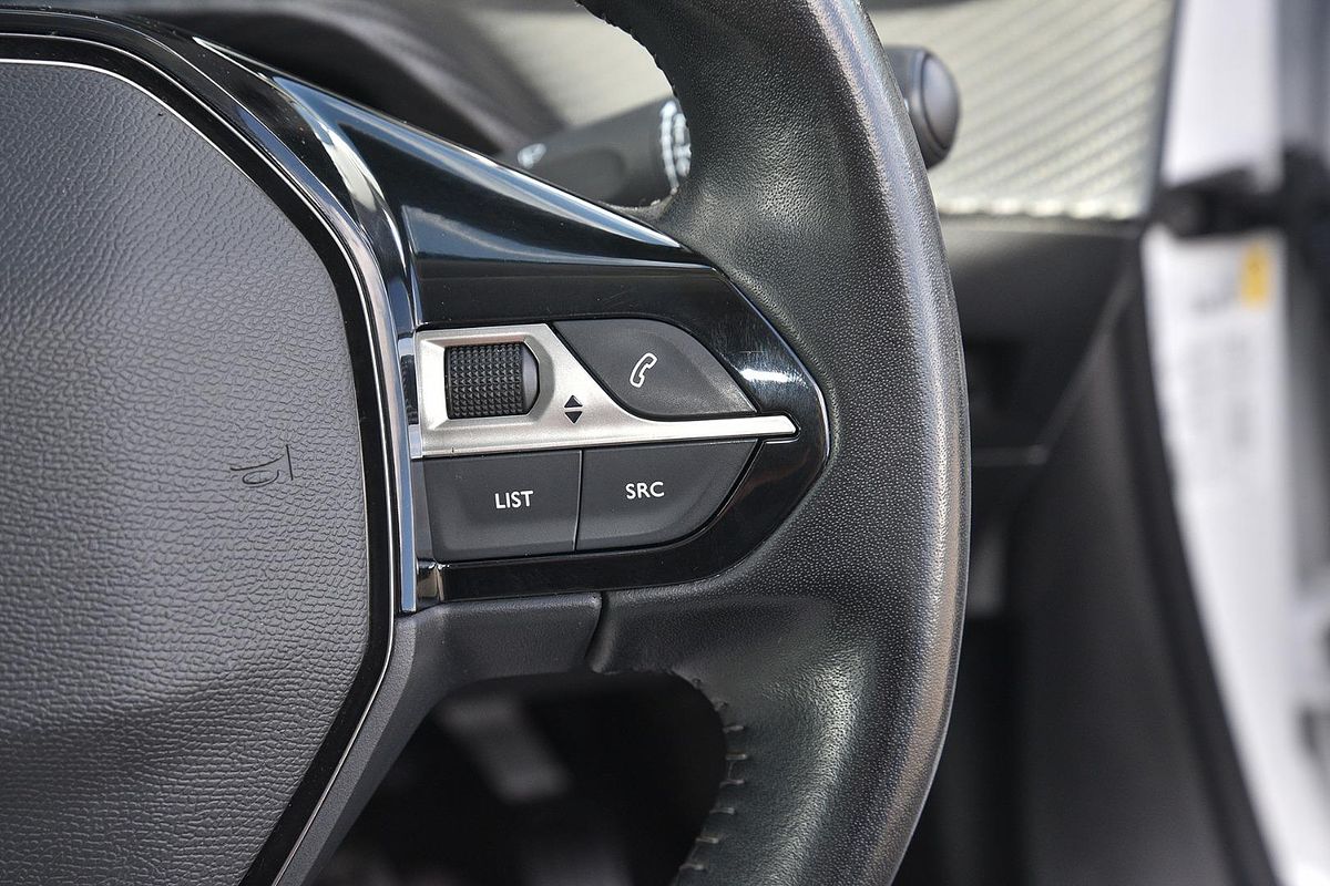 2021 Peugeot 2008 Allure P24