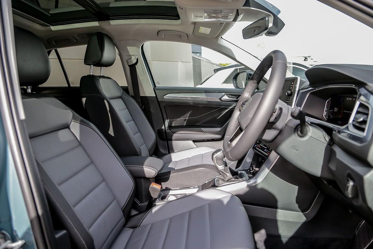 2025 Volkswagen T-Roc 110TSI Style D11