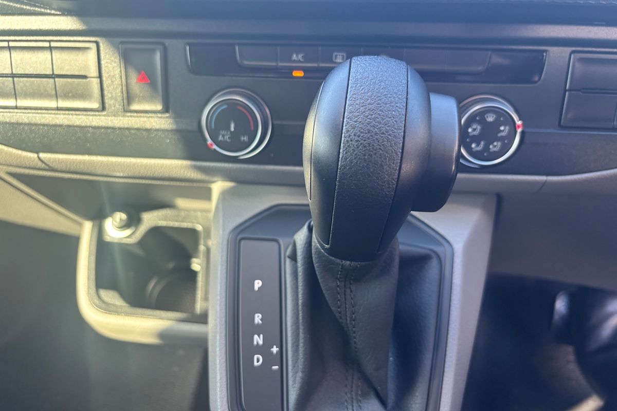 2023 Volkswagen Transporter TDI340 T6.1 LWB