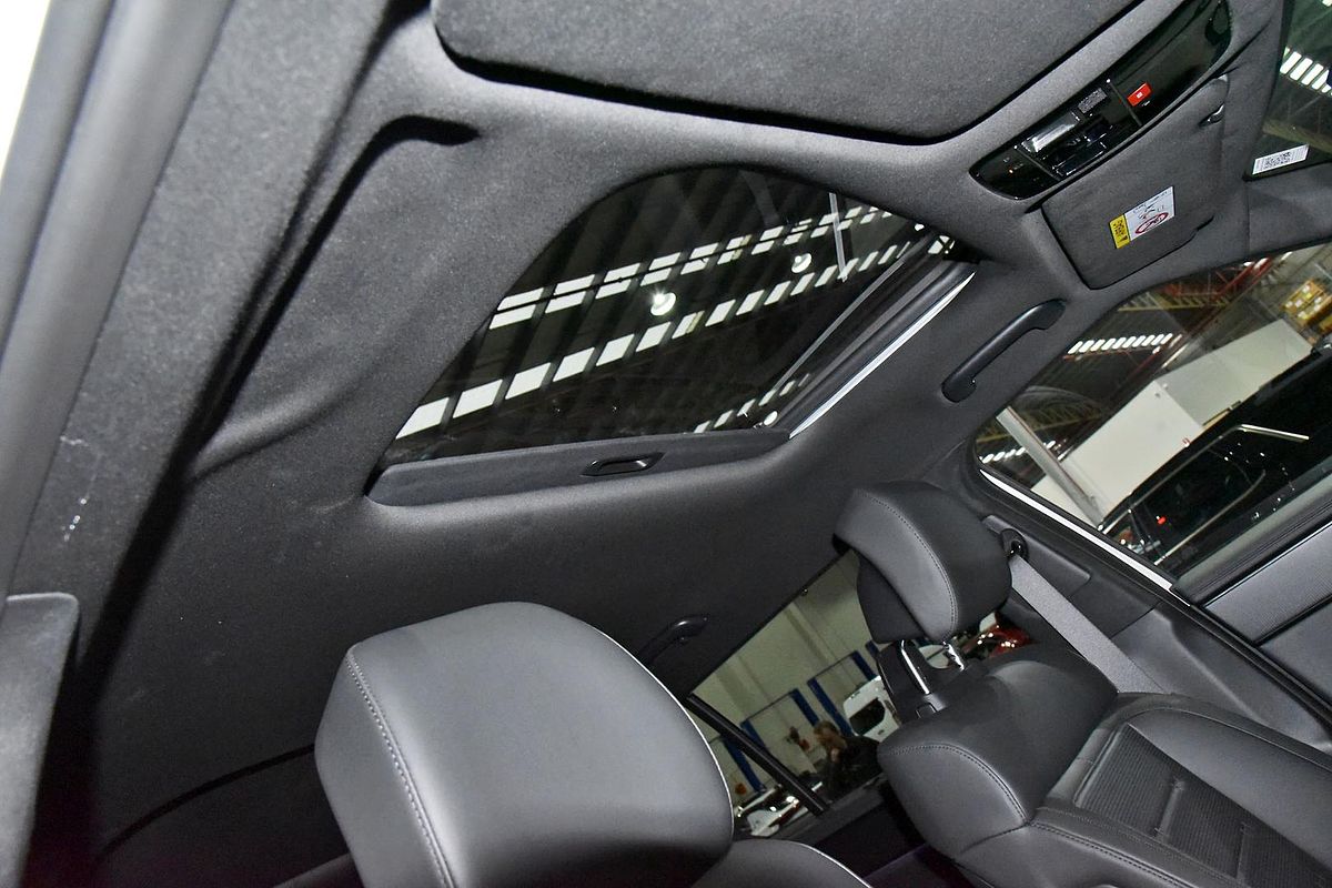 2025 Hyundai Santa Fe Hybrid Calligraphy MX5.V1