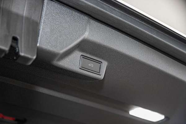 2025 Volkswagen ID. Buzz Cargo BEV550 EBN SWB