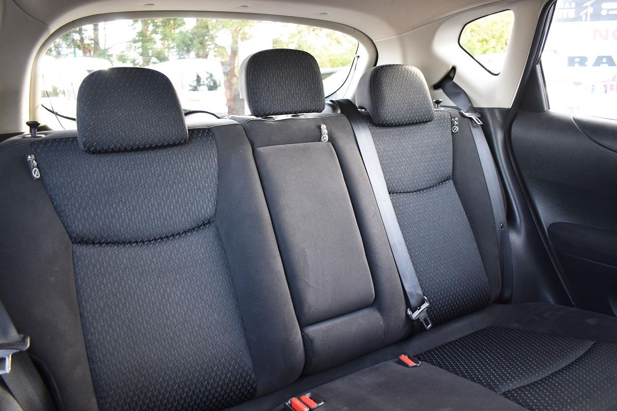 2016 Nissan Pulsar ST-L C12 Series 2
