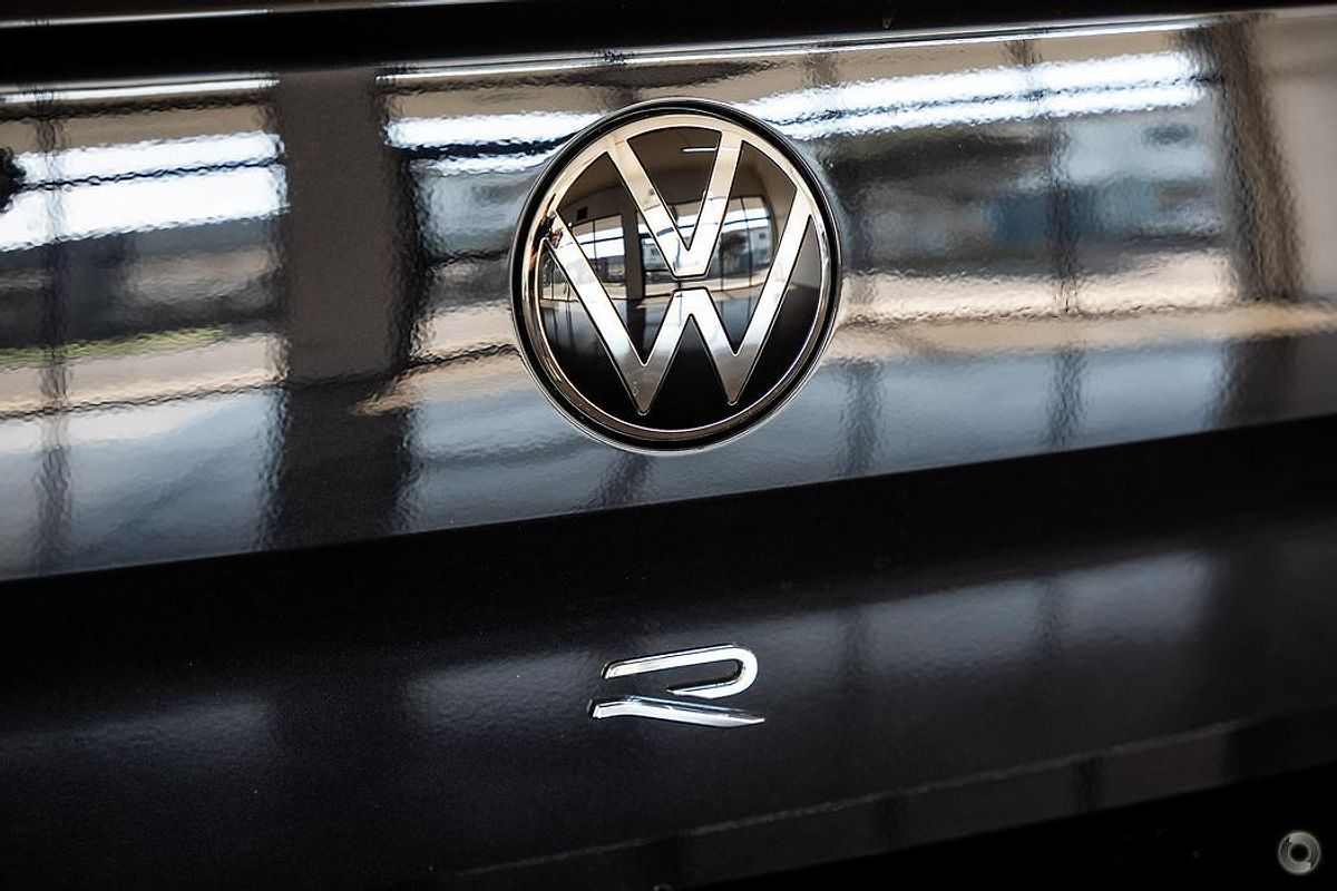 2025 Volkswagen T-Roc R D11