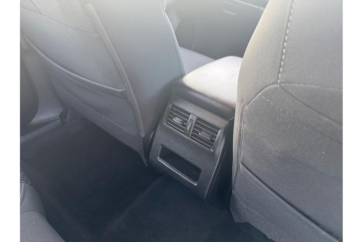 2023 Mitsubishi Outlander ES ZM