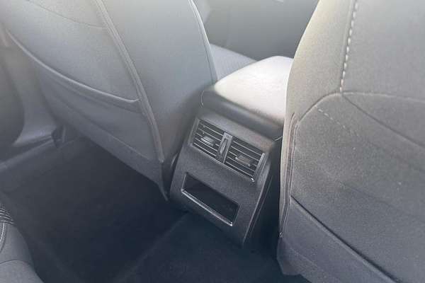 2023 Mitsubishi Outlander ES ZM