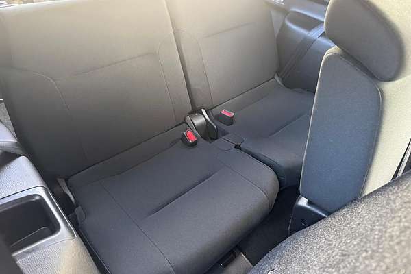 2023 Mitsubishi Outlander ES ZM