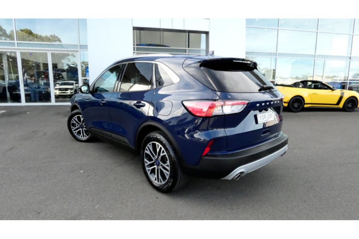 2022 Ford Escape ZH