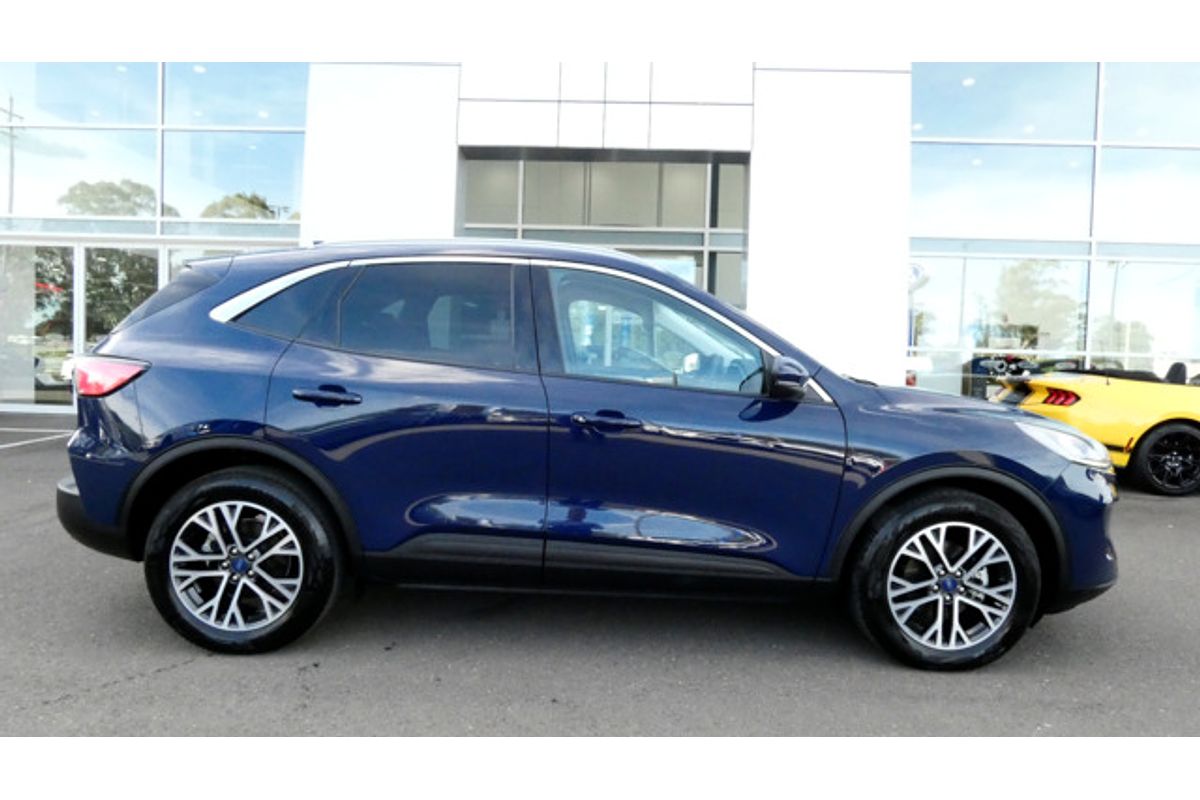2022 Ford Escape ZH