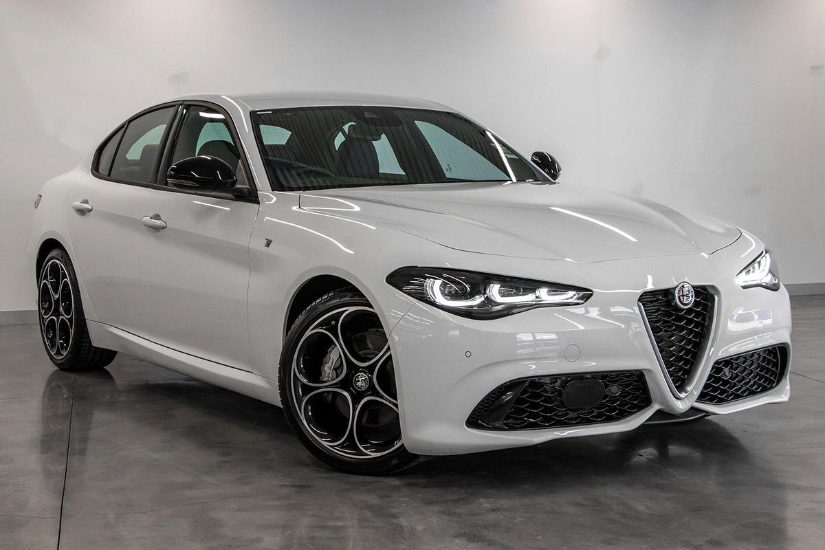 2024 Alfa Romeo Giulia Quadrifoglio Super Sport Series 5