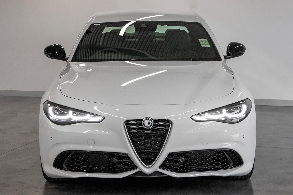 2024 Alfa Romeo Giulia Quadrifoglio Super Sport Series 5