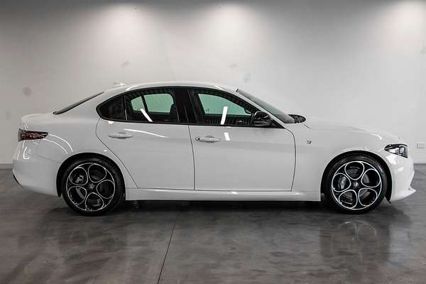 2024 Alfa Romeo Giulia Quadrifoglio Super Sport Series 5