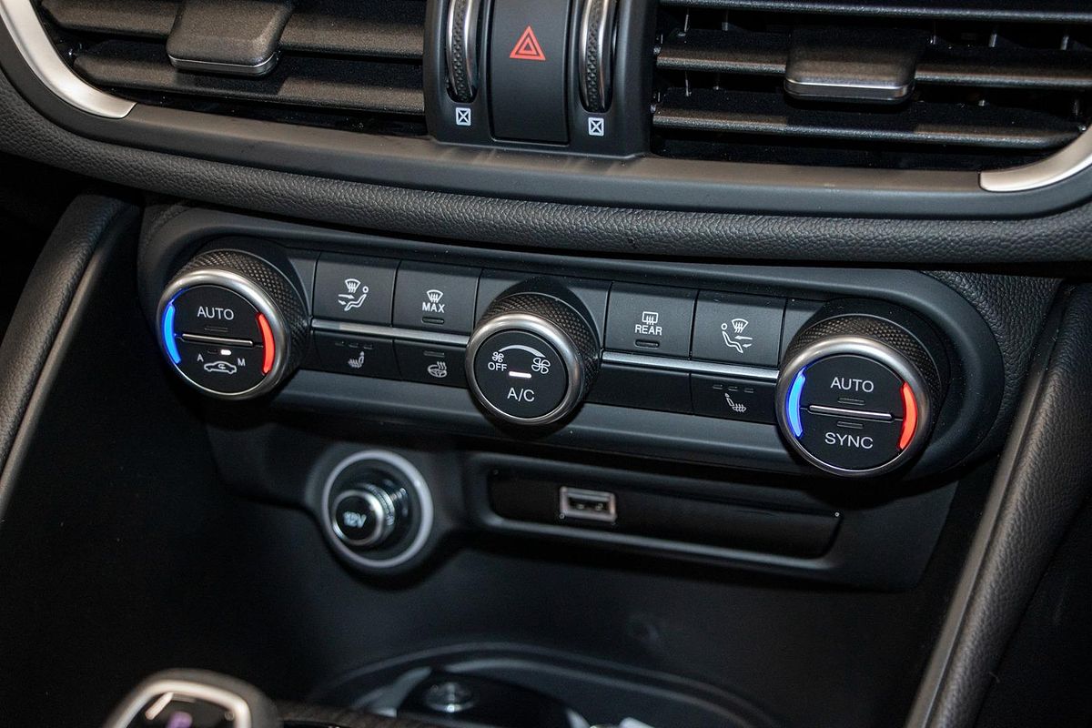 2024 Alfa Romeo Giulia Quadrifoglio Super Sport Series 5