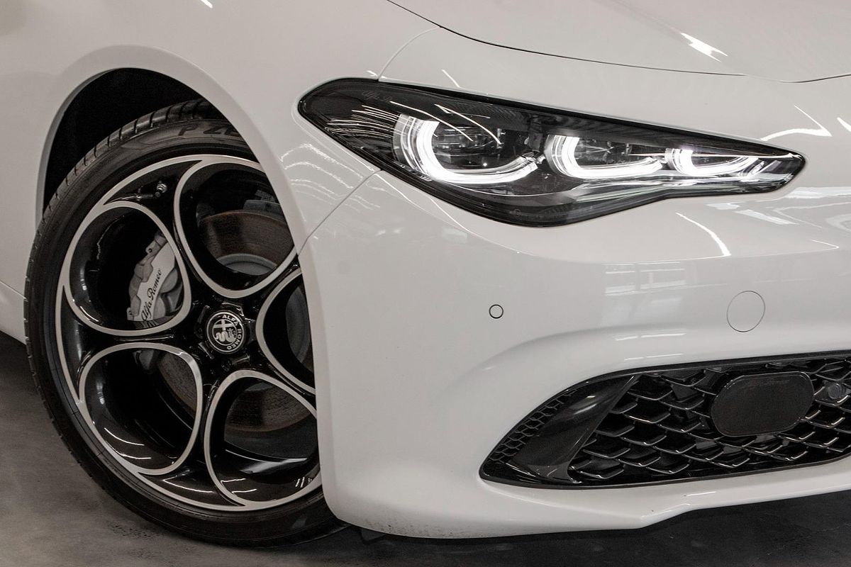 2024 Alfa Romeo Giulia Quadrifoglio Super Sport Series 5