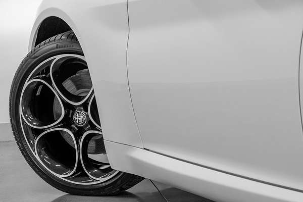 2024 Alfa Romeo Giulia Quadrifoglio Super Sport Series 5