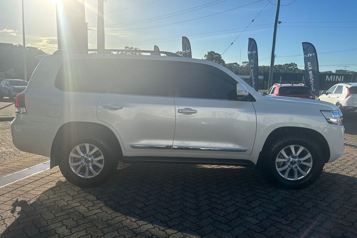 2019 Toyota Landcruiser Sahara VDJ200R