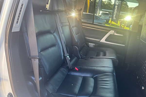 2019 Toyota Landcruiser Sahara VDJ200R