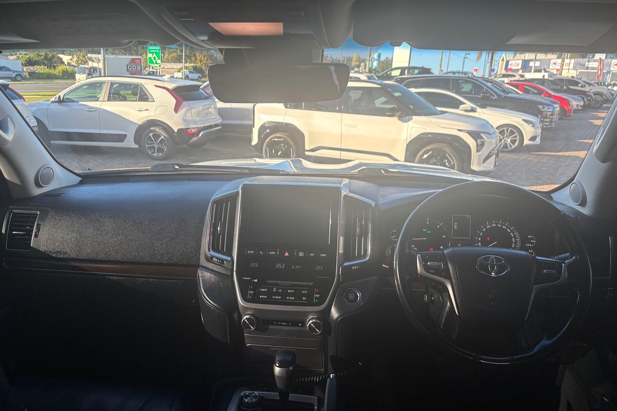 2019 Toyota Landcruiser Sahara VDJ200R