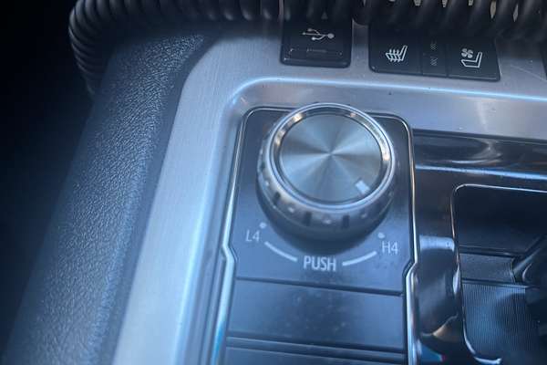 2019 Toyota Landcruiser Sahara VDJ200R