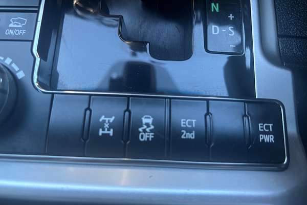 2019 Toyota Landcruiser Sahara VDJ200R