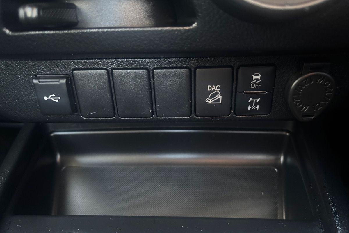 2023 Toyota Hilux SR GUN126R 4X4