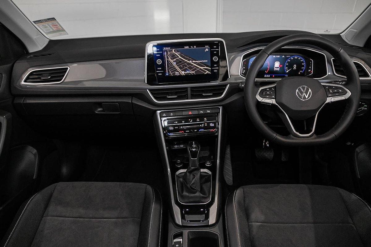 2025 Volkswagen T-Roc 110TSI Style D11