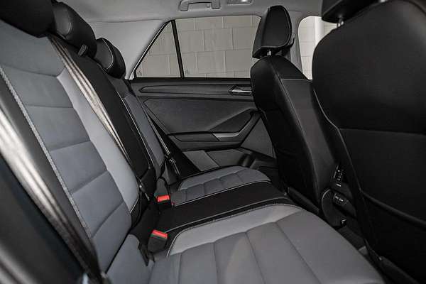 2025 Volkswagen T-Roc 110TSI Style D11