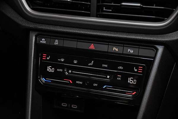 2025 Volkswagen T-Roc 110TSI Style D11