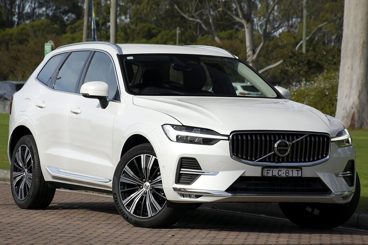 2024 Volvo XC60 Ultimate B5 Bright