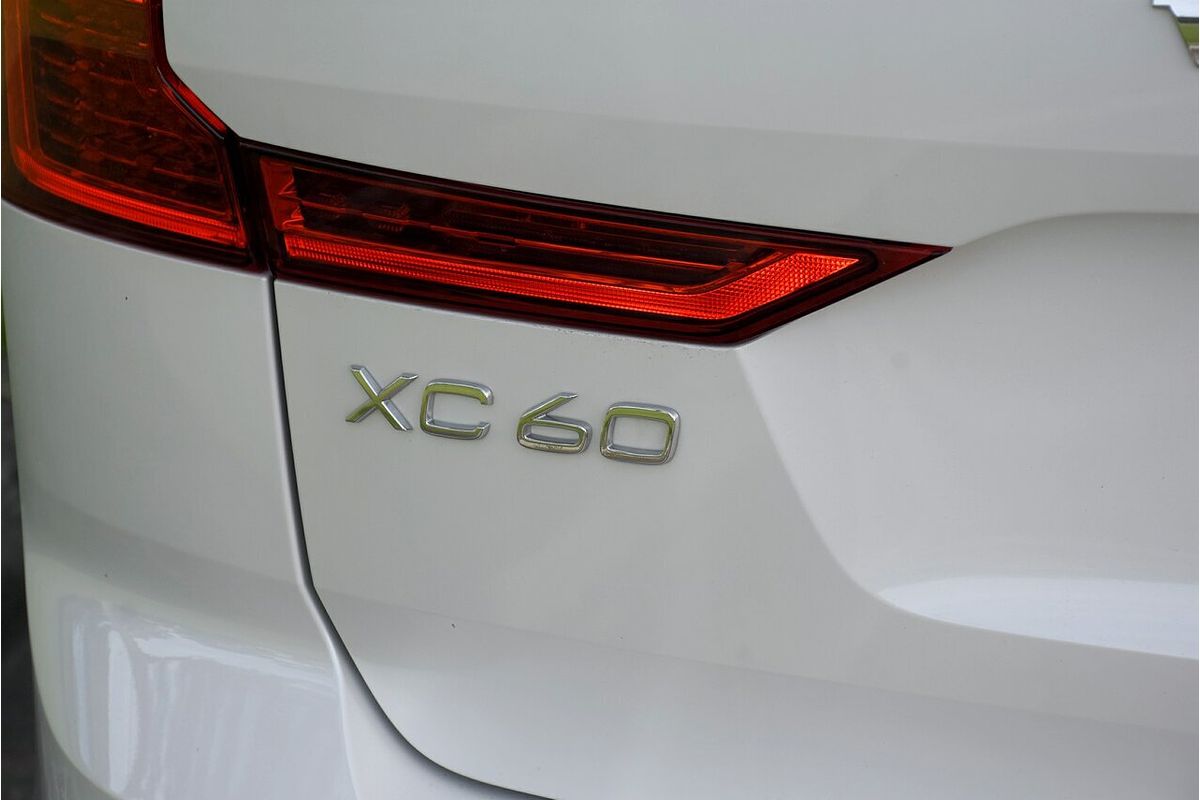 2024 Volvo XC60 Ultimate B5 Bright