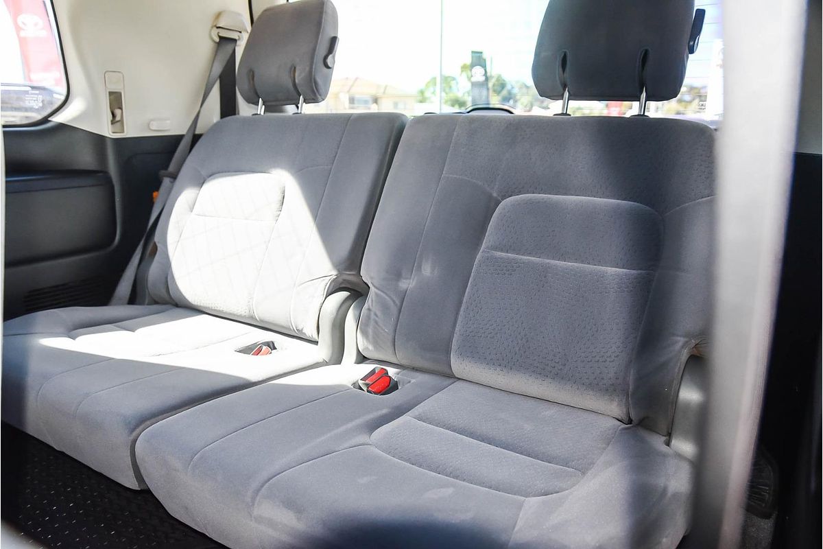 2009 Toyota Landcruiser GXL VDJ200R