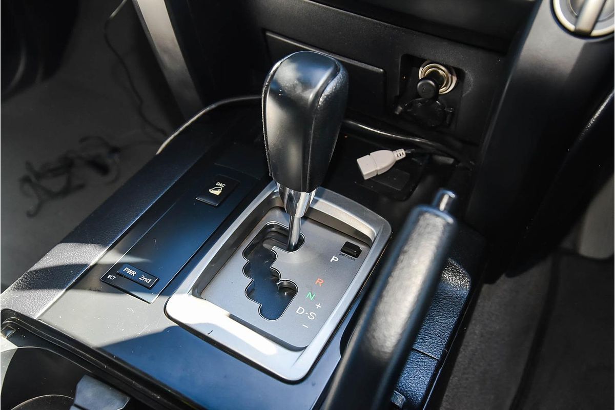 2009 Toyota Landcruiser GXL VDJ200R