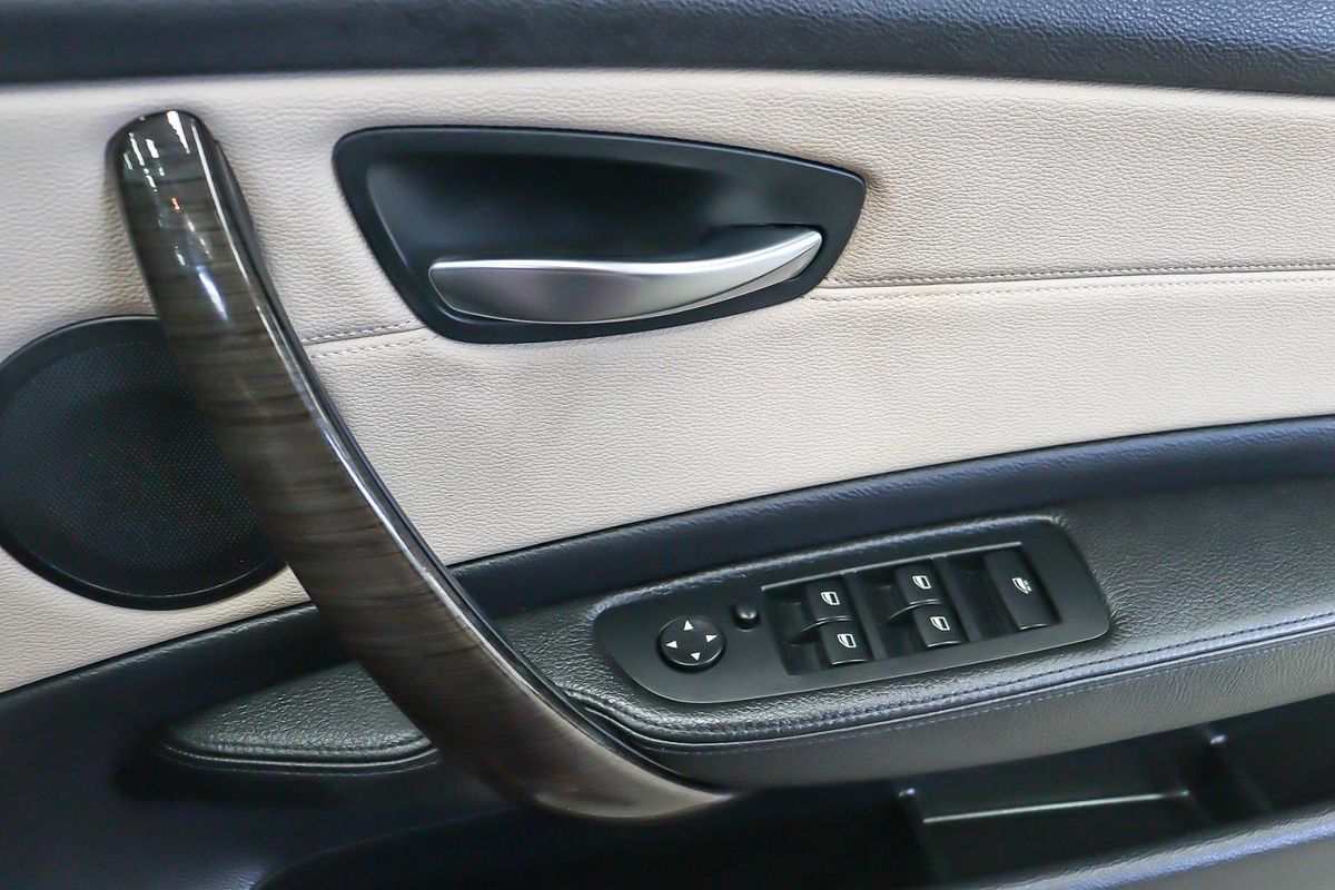 2012 BMW 1 Series 125i E88 LCI
