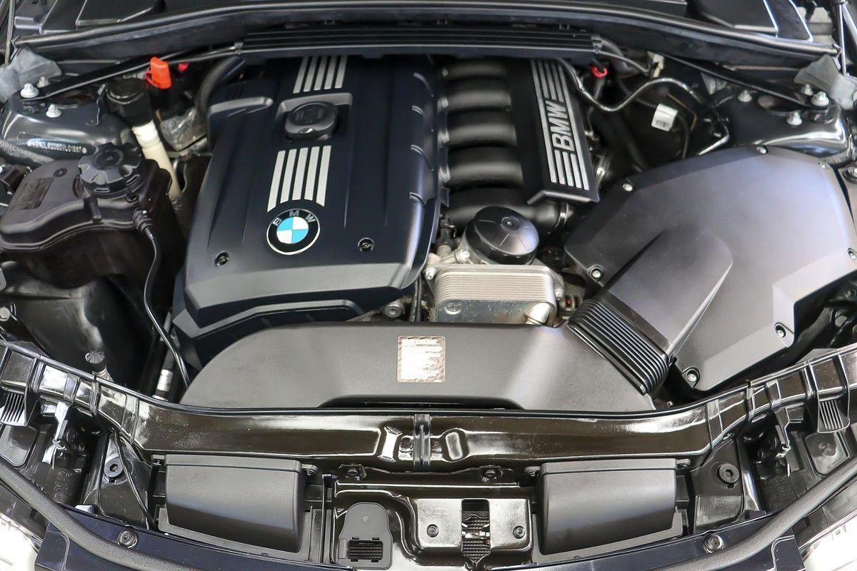 2012 BMW 1 Series 125i E88 LCI