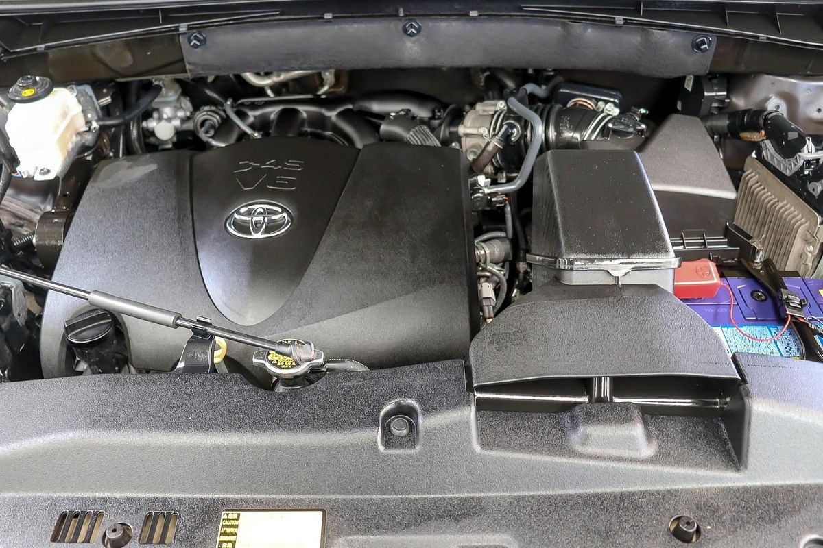 2017 Toyota Kluger Grande GSU55R