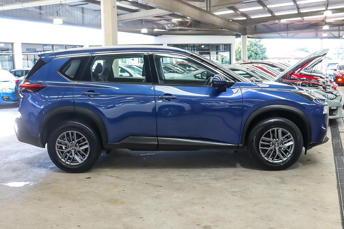 2024 Nissan X-TRAIL ST T33