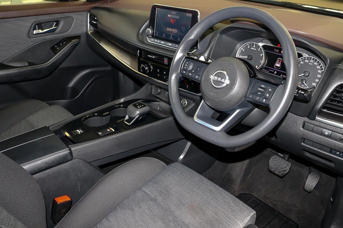 2024 Nissan X-TRAIL ST T33