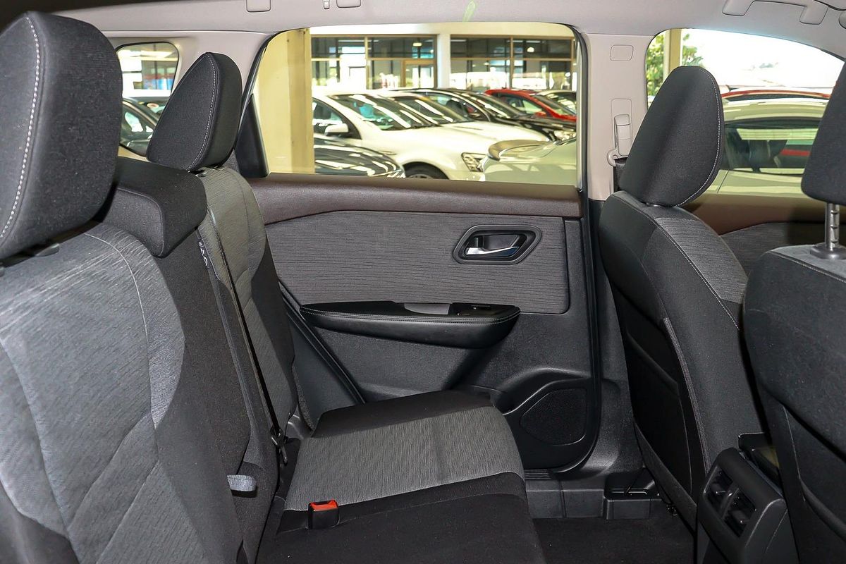 2024 Nissan X-TRAIL ST T33