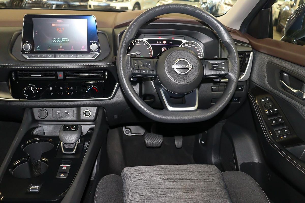 2024 Nissan X-TRAIL ST T33