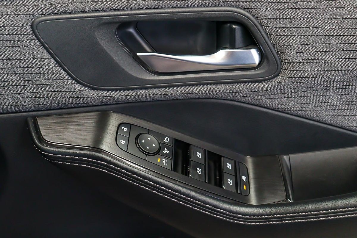 2024 Nissan X-TRAIL ST T33