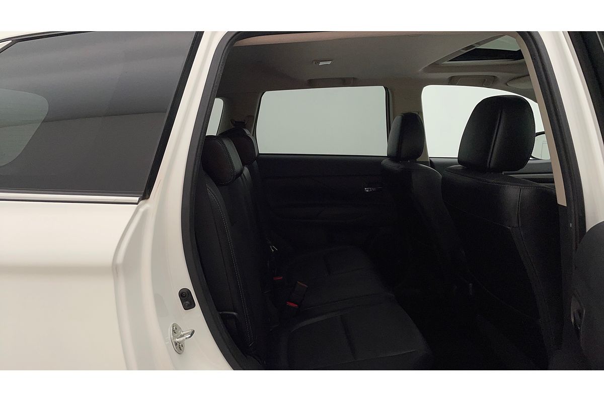 2017 Mitsubishi Outlander Exceed ZK