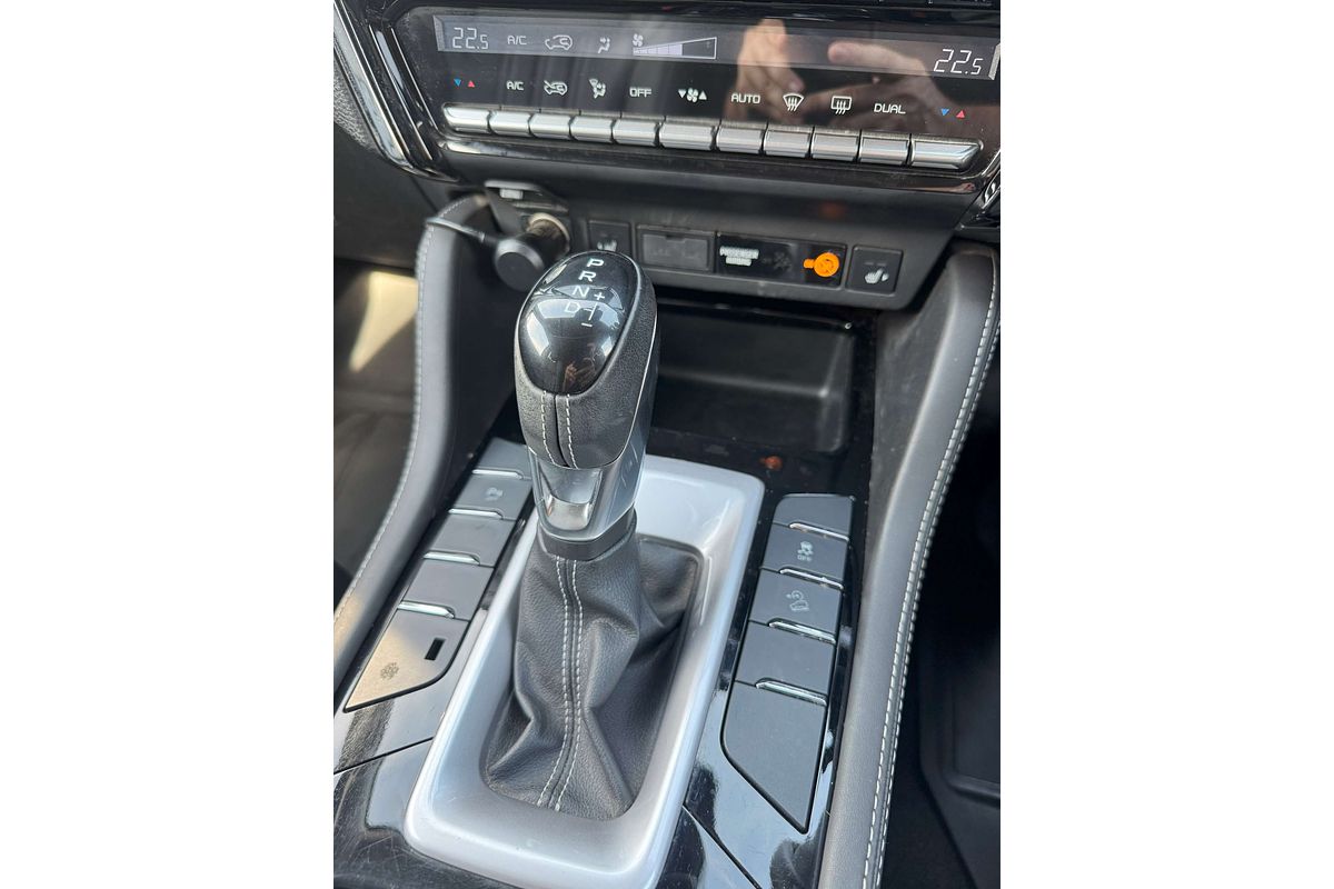 2022 Isuzu MU-X LS-T