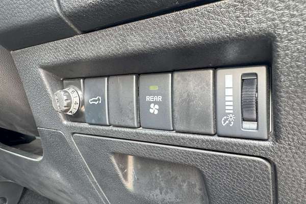2022 Isuzu MU-X LS-T