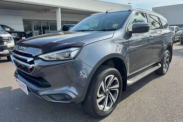 2022 Isuzu MU-X LS-T