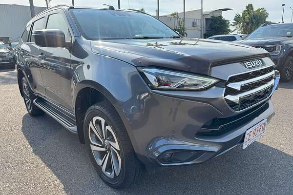 2022 Isuzu MU-X LS-T