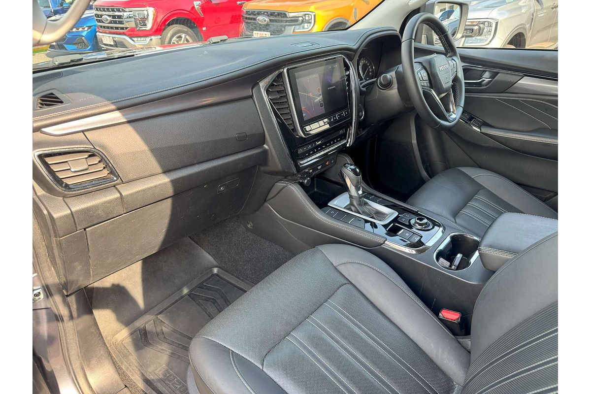 2022 Isuzu MU-X LS-T