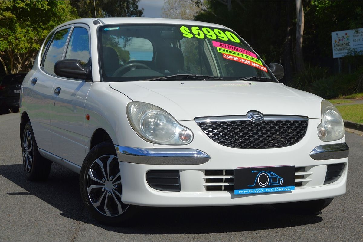 2004 Daihatsu Sirion M100RS