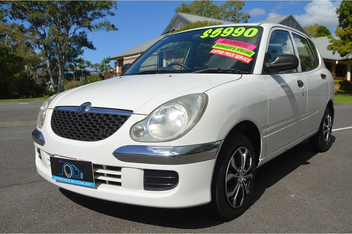 2004 Daihatsu Sirion M100RS